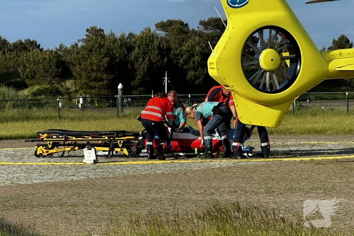 Traumahelikopter landt ter ondersteuning bij de huisartsenpraktijk