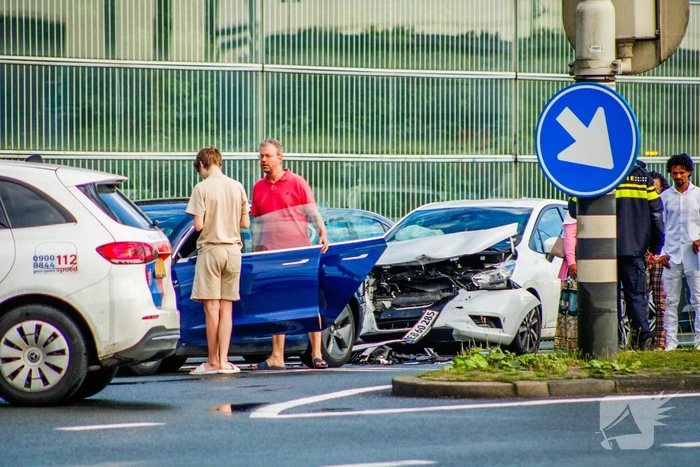 Flinke schade na kop-staartbotsing