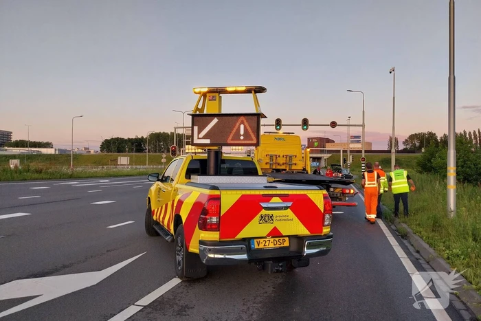 Twee oldtimers in botsing voor verkeerslichten