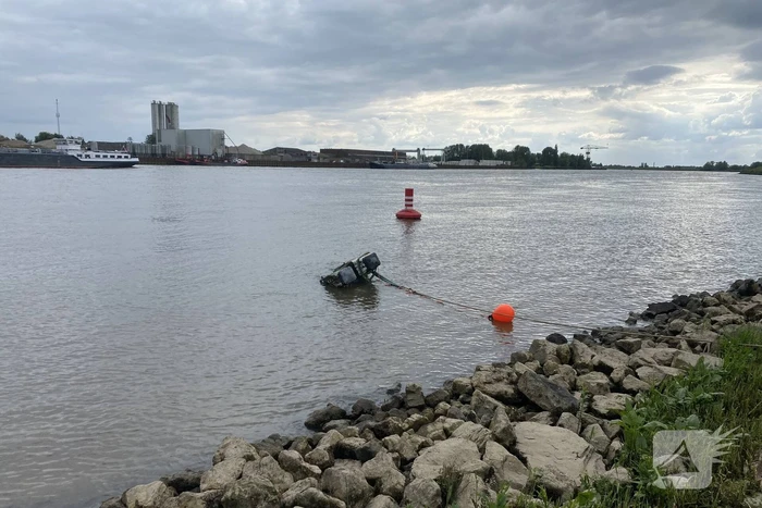 Tanker ramt steiger, steiger volledig verwoest