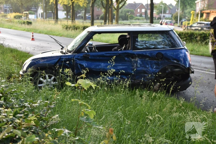 Gewonde bij botsing tussen twee auto's