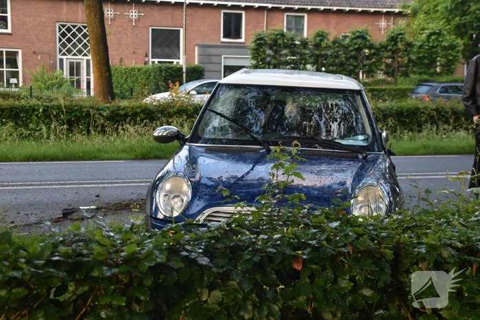 Gewonde bij botsing tussen twee auto's