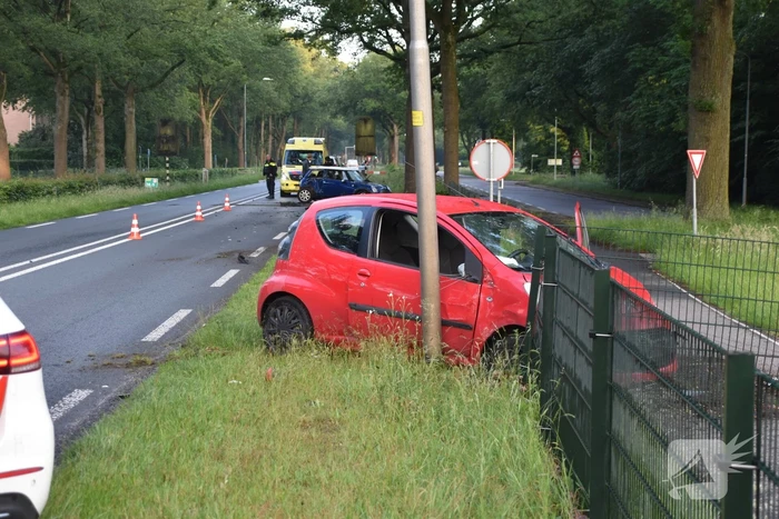Gewonde bij botsing tussen twee auto's