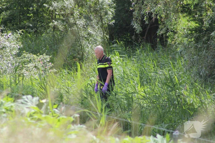 Overleden vrouw in het water aangetroffen