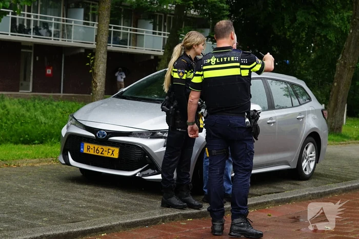 Scooterrijder naar het ziekenhuis na aanrijding