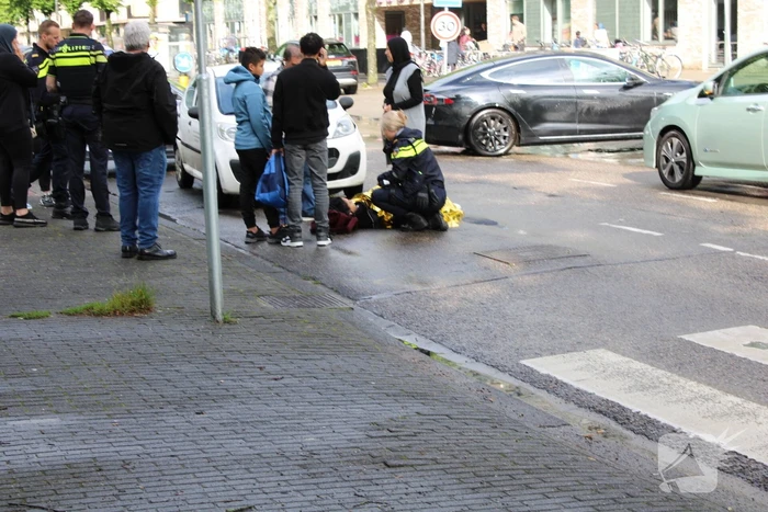 Fietser gewond bij botsing met auto
