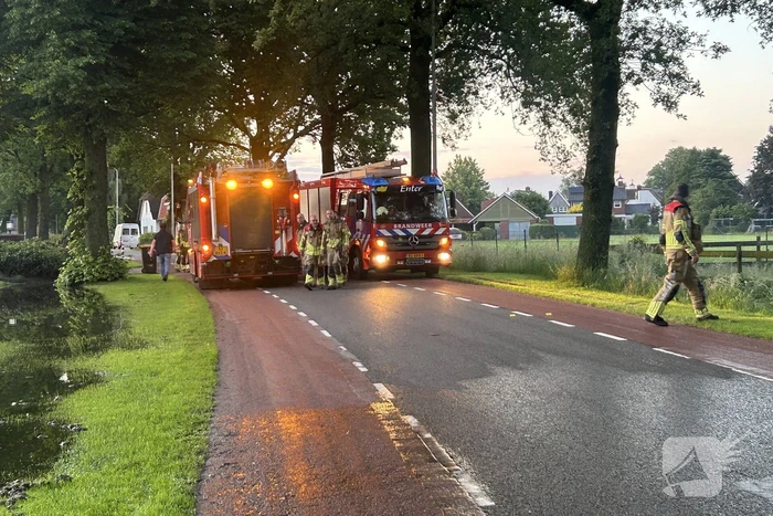 Brandweer pompt overtollig water weg