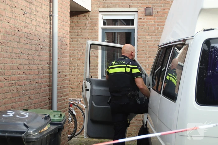 Politie valt woning binnen na mogelijke bedreiging met vuurwapen
