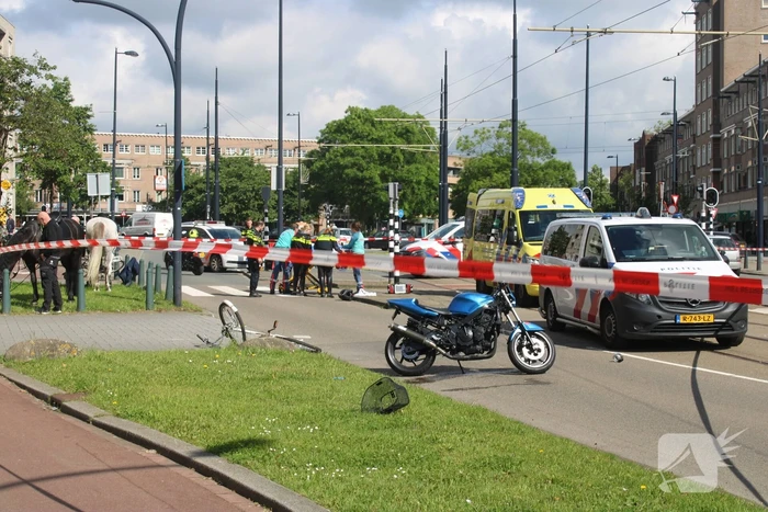 Fietser gewond bij aanrijding met motorrijder
