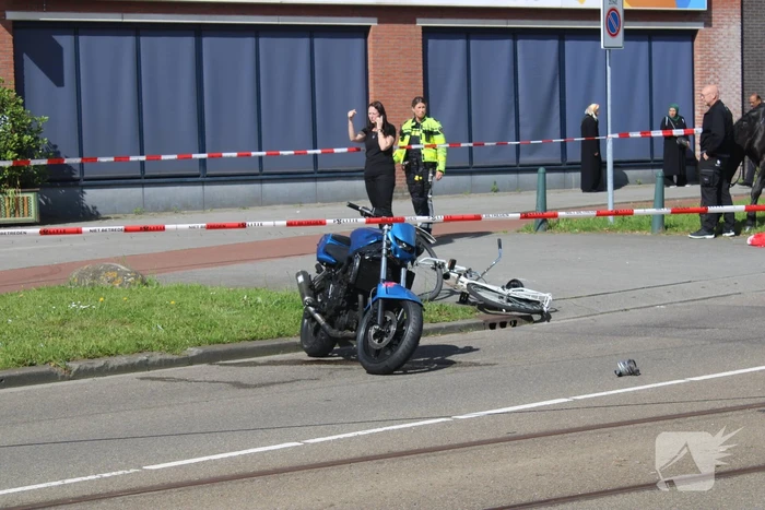 Fietser gewond bij aanrijding met motorrijder