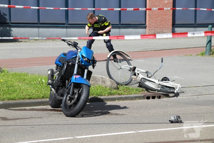 Fietser gewond bij aanrijding met motorrijder