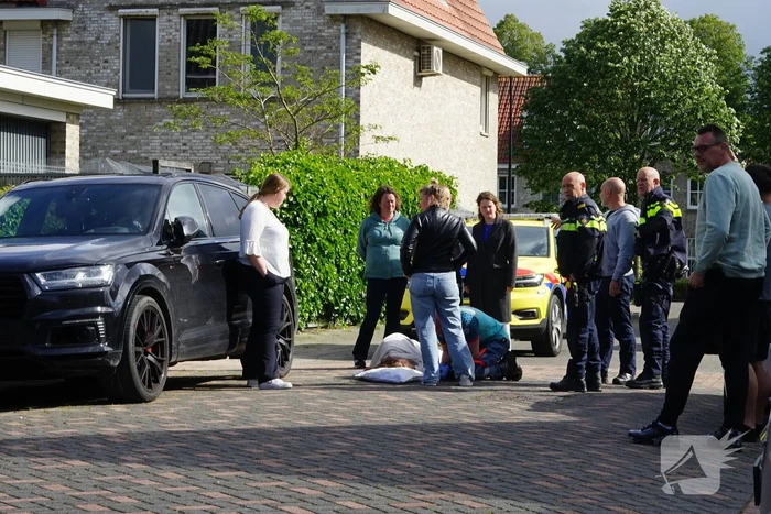 Automobilist rijdt persoon aan op electrische step