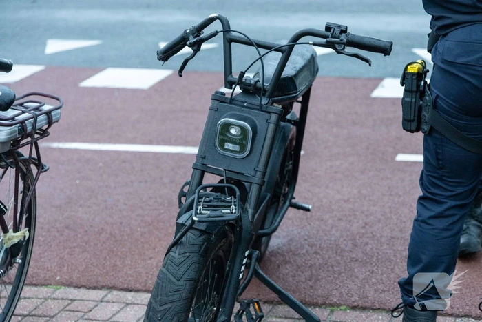 Opzittenden fatbike gewond bij botsing met auto