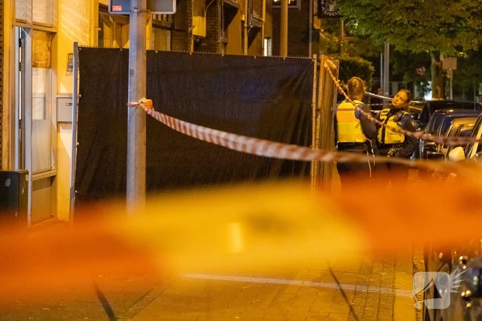 Specialistisch politieteam valt horecazaak binnen