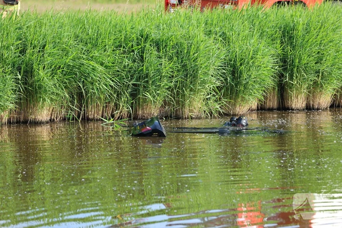 Personenwagen in het water aangetroffen
