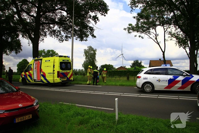 Automobilist zwaargewond na eenzijdig ongeval