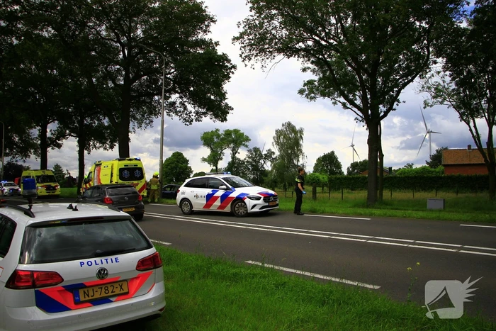 Automobilist zwaargewond na eenzijdig ongeval