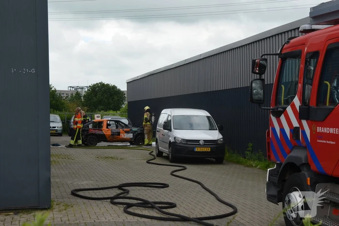 Persoon gewond bij autobrand