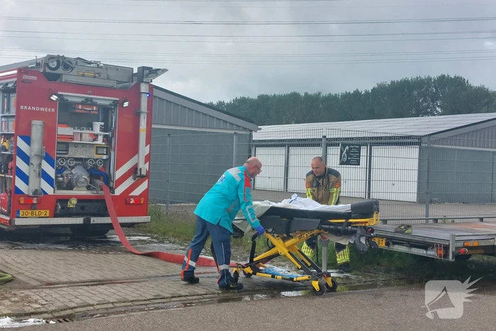Persoon gewond bij autobrand