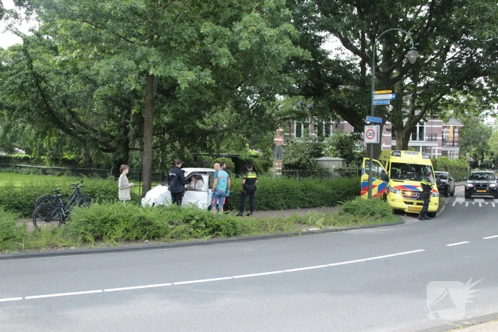 Brommobiel klapt op fietser