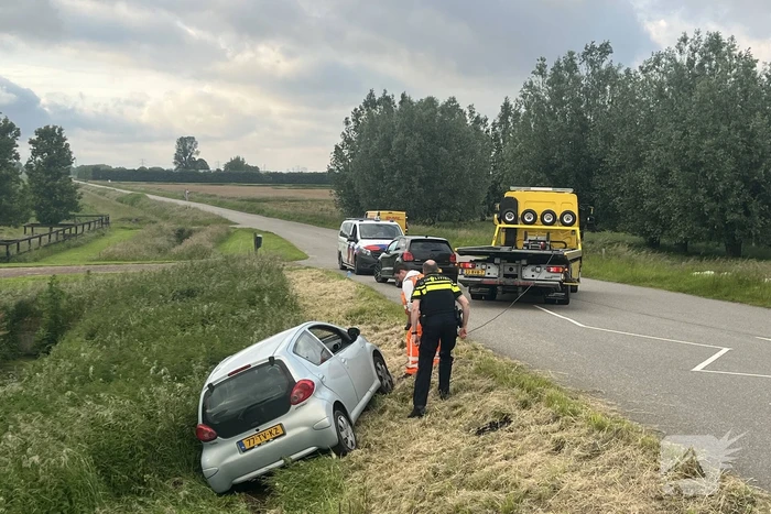 Automobilist verliest macht over het stuur