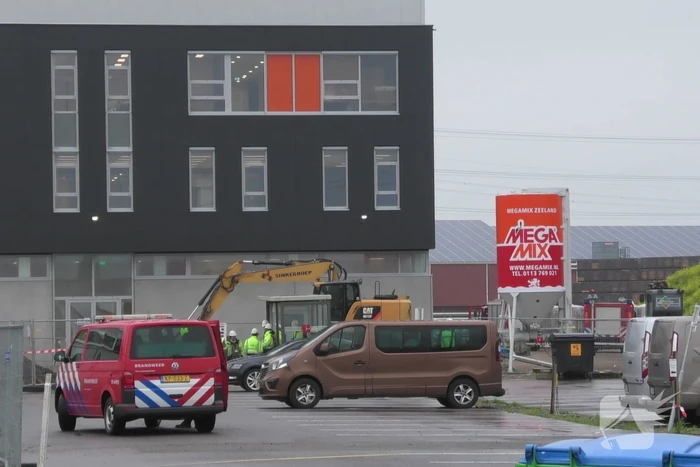 Bedrijfshal ontruimd vanwege ammoniak lucht