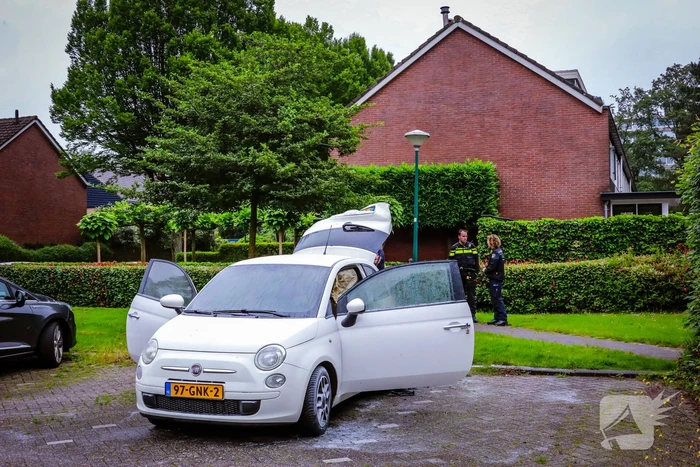Forensische opsporing Doet onderzoek naar autobrand