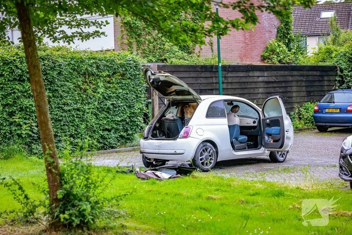 Forensische opsporing Doet onderzoek naar autobrand