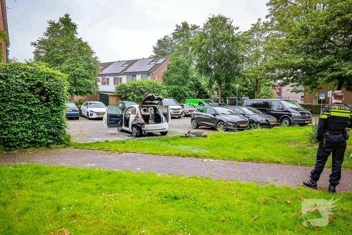 Forensische opsporing Doet onderzoek naar autobrand