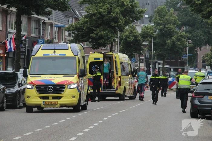Fietser ernstig gewond bij botsing met auto