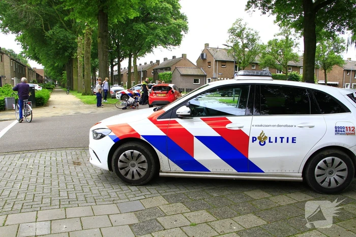 Fietser hard ten val na aanrijding met auto