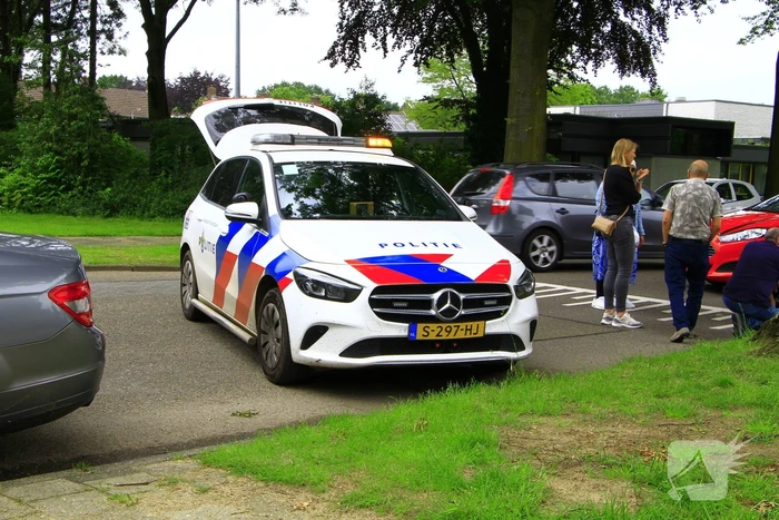 Fietser hard ten val na aanrijding met auto
