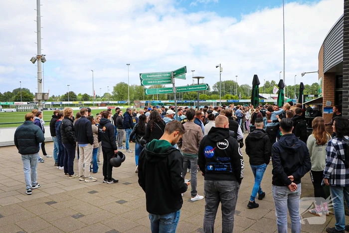Doodgestoken Luca geëerd door voetbalvereniging