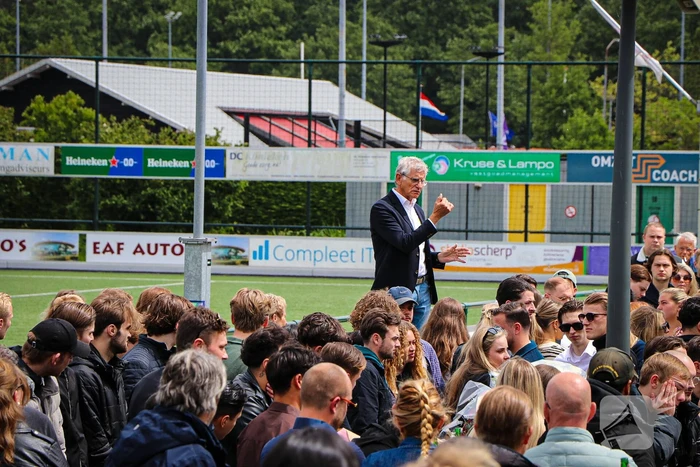 Doodgestoken Luca geëerd door voetbalvereniging