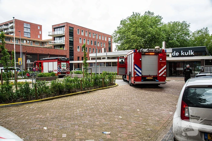 Brand in flatwoning snel onder controle