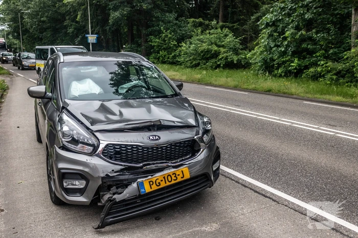 Meerdere kop-staartbotsingen op klein stukje weg