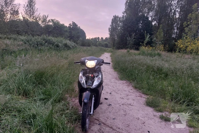 Verdachten gestolen scooters slaan op de vlucht