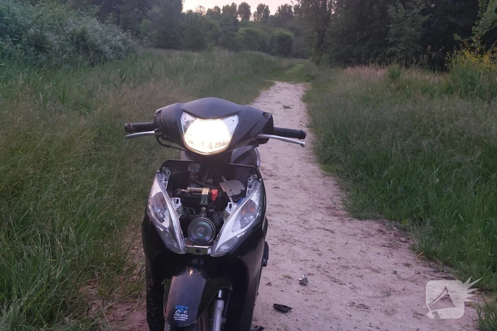 Verdachten gestolen scooters slaan op de vlucht