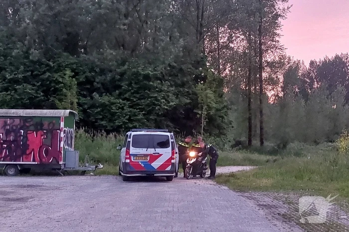 Verdachten gestolen scooters slaan op de vlucht