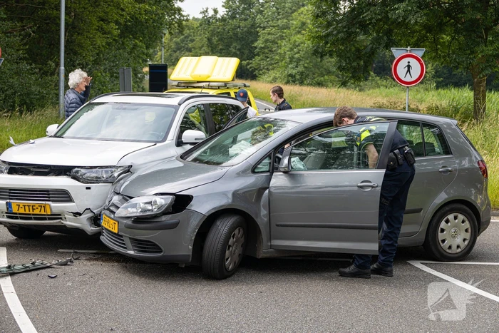 Bestuurder gewond bij botsing onderaan afrit