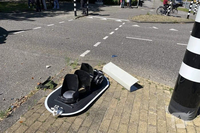 Forse schade bij aanrijding tussen twee auto's