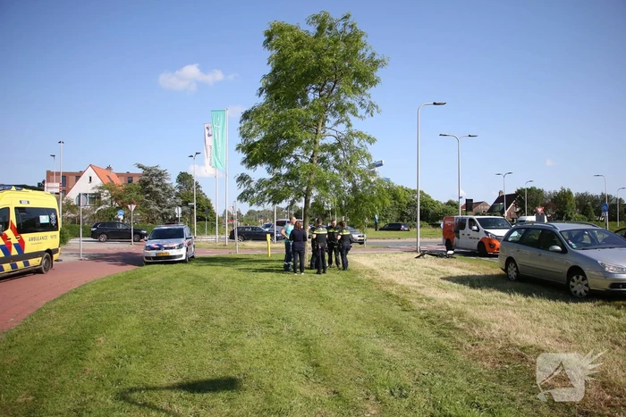 Weer een fietser aangereden op rotonde