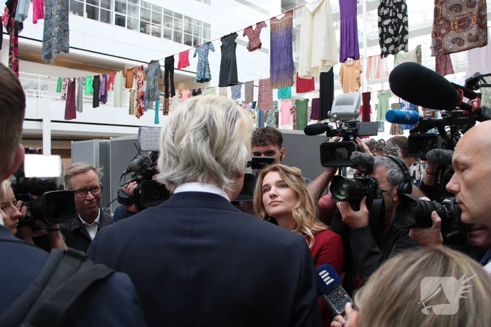 PVV-leider Wilders brengt stem uit voor Europees Parlementsverkiezing