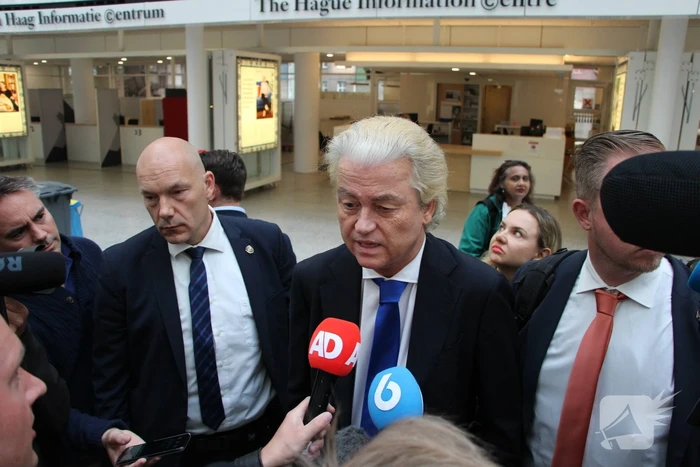 PVV-leider Wilders brengt stem uit voor Europees Parlementsverkiezing