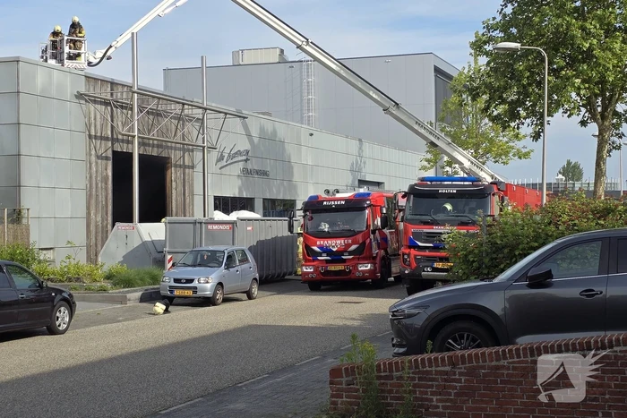 Bedrijf ontruimd door brand in bedrijfshal