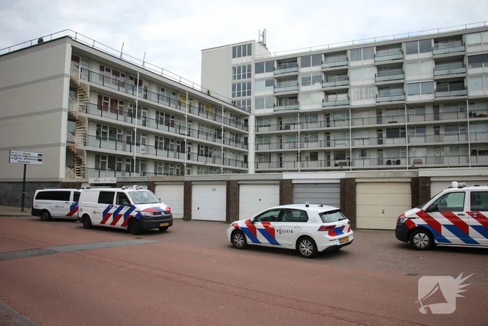 Persoon zwaargewond nadat hamer van grote hoogte valt