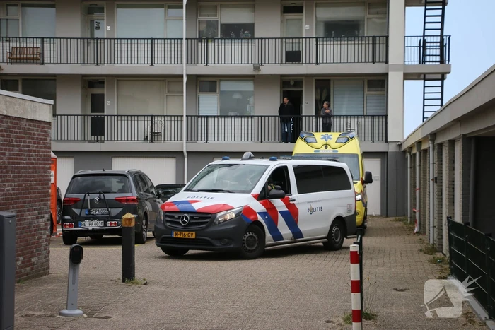 Persoon zwaargewond nadat hamer van grote hoogte valt