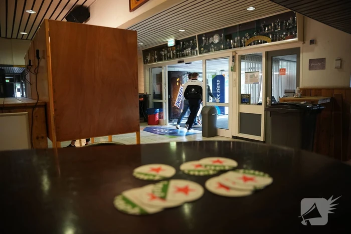 Biertje of sapje drinken na het stemmen
