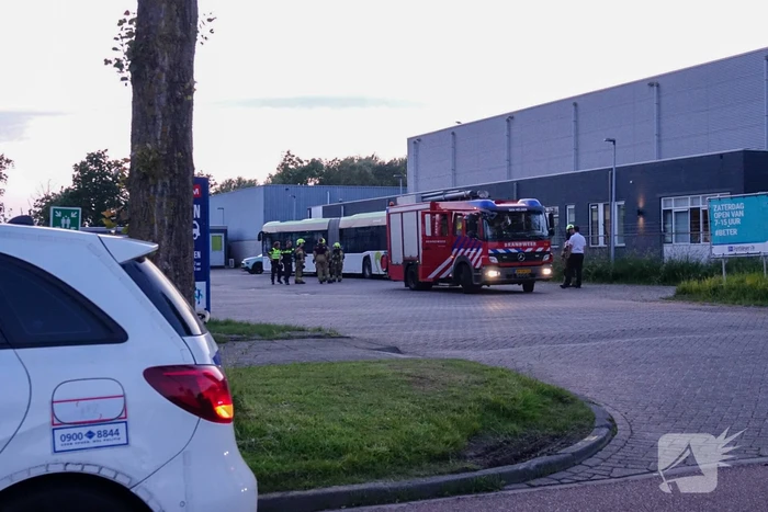 Brand in remmen van bus