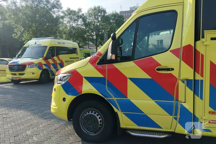 Hulpdiensten groots ingezet voor brand in flatwoning